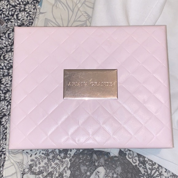 Ariana Grande Gift Box